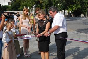 Podelitev priznanj najuspešnejšim učencem in dijakom ter razglasitev nagrajencev akcije »Občina Sežana v cvetju 2016« na prenovljenem platoju prve triade Osnovne šole Srečka Kosovela Sežana